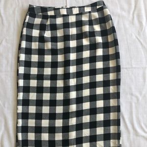 Black and white plaid pencil skirt.